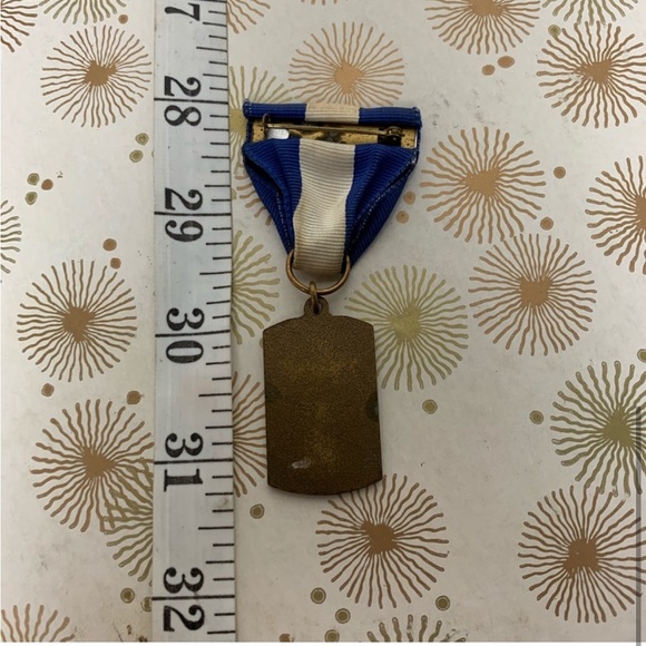 Vintage Chicago Illinois music school badge medal pin - Picture 5 of 5